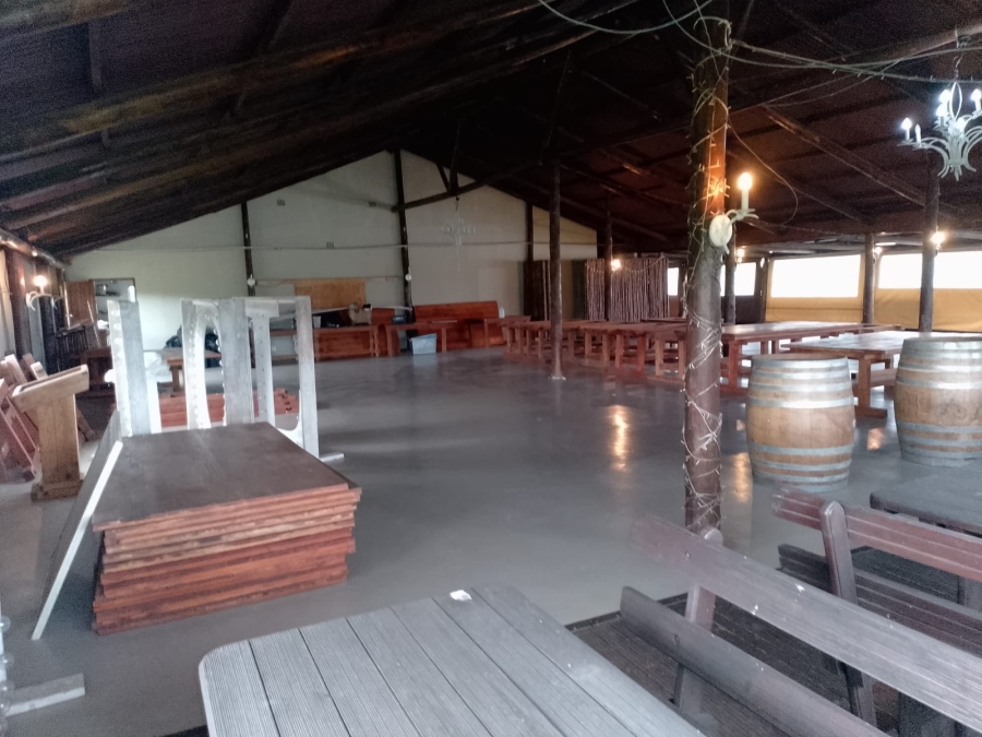To Let commercial Property for Rent in Sunrise On Sea Eastern Cape